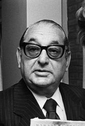 0479-joseph_levine_and_cathy_ryan_(1975)_cropped.jpg
