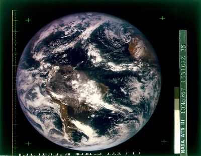 0080-whole_earth_by_atsiii.jpg