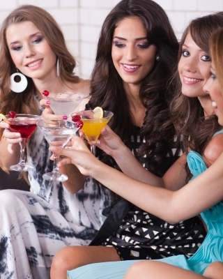 0233-girls_partying .jpg