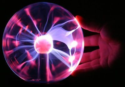 0430-plasma_globe_touching.jpg