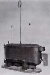 0430-tesla_boat1.jpg