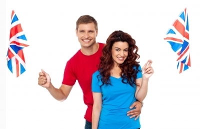 0449-young_couple_holding_uk_flag.jpg
