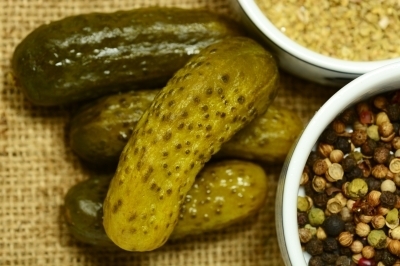0459-macro_shot_of_some_fresh_pickles_and_spices.jpg