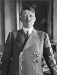 0460-hitler_portrait_crop.jpg