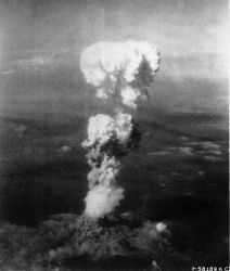 0489-atomic_cloud_over_hiroshima.jpg