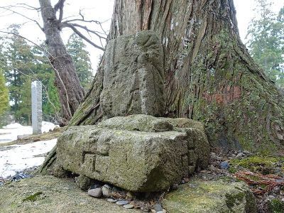 0492-swastikas_at_shinzan_jinja_in_oga_city_akita_prefecture.jpg