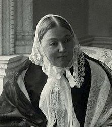 0493-florence_nightingale_photograph_by_millbourn_wellcome.jpg